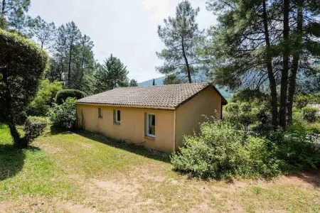Les Hortensias, Maison de vacances paisible aux Salelles avec Piscine - Photo 28