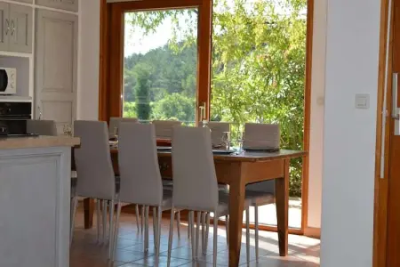 Villa - Les Vans 8pers, Maison de vacances spacieuse avec piscine aux Vans - Photo 5