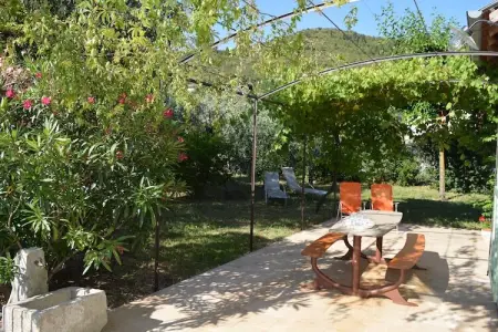 Villa - Les Vans 8pers, Maison de vacances spacieuse avec piscine aux Vans - Photo 20