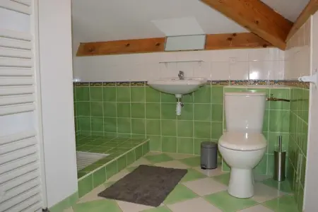 Villa - Les Vans 5pers, Maison de vacances spacieuse avec piscine aux Vans - Photo 18