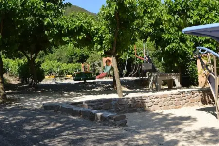 Villa - Les Vans 5pers, Maison de vacances spacieuse avec piscine aux Vans - Photo 28