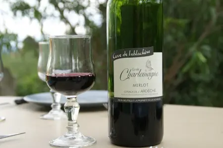 Villa - Les Vans 5pers, Maison de vacances spacieuse avec piscine aux Vans - Photo 38