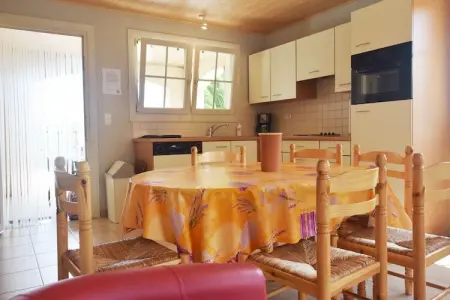 Villa Chassagnes, Maison de vacances paisible aux Vans, Ardèche avec piscine - Photo 13