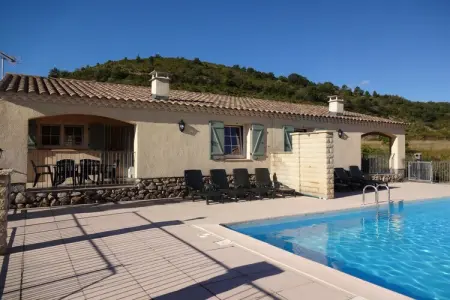 Villa Chassagnes, Maison de vacances tranquille aux Vans, Ardèche avec piscine - Photo 5