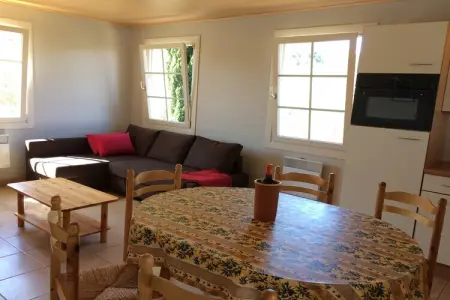 Villa Chassagnes, Maison de vacances tranquille aux Vans, Ardèche avec piscine - Photo 7