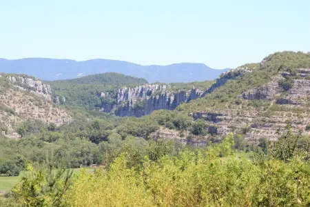 Villa Chassagnes, Maison de vacances tranquille aux Vans, Ardèche avec piscine - Photo 32
