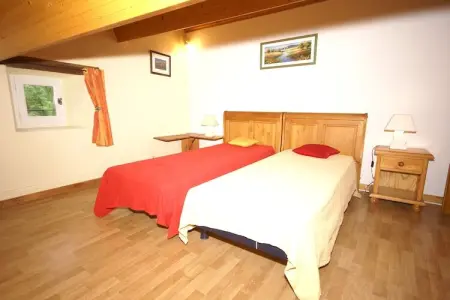 Gite - SAINT PONS, Belle maison de vacances à Saint-Pons près de la forêt - Photo 11