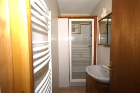 Gite - SAINT PONS, Belle maison de vacances à Saint-Pons près de la forêt - Photo 18