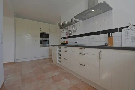 Escales, Villa de luxe à Escales avec piscine - Photo 13