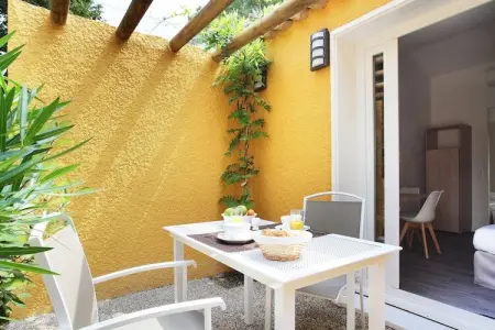 Le village Camarguais Les Gardians 3, Studio moderne et climatisé dans un domaine calme et naturel - Photo 3