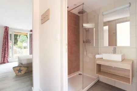 Le village Camarguais Les Gardians 3, Studio moderne et climatisé dans un domaine calme et naturel - Photo 8