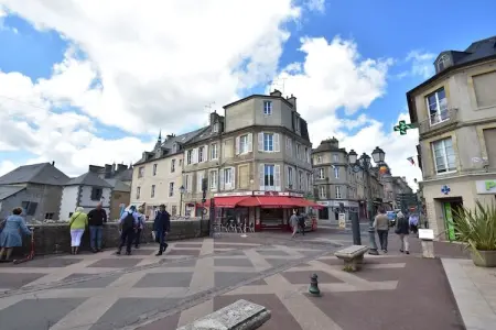 Halte entre terre et mer, Splendide Cottage à Bayeux avec Jardin, Terrasse, Parking - Photo 12