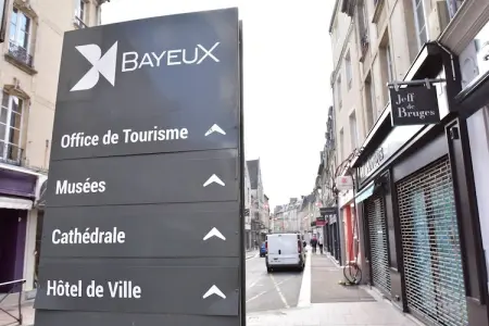 Halte entre terre et mer, Splendide Cottage à Bayeux avec Jardin, Terrasse, Parking - Photo 19