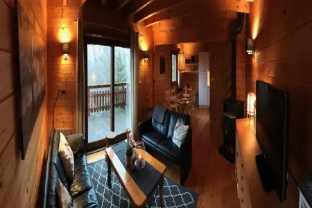 Chalet -   BEAULIEU  Nr 6, Joli chalet à Beaulieu, France, avec piscine privée - Photo 4