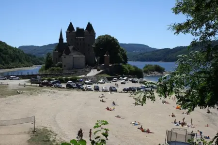 Chalet -   BEAULIEU  Nr 6, Joli chalet à Beaulieu, France, avec piscine privée - Photo 28