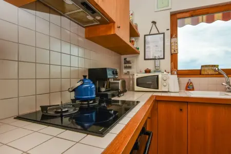 Le domaine d'Hypolite, Belle demeure en pierre avec jacuzzi, sauna et piscine dans le Cantal. - Photo 3