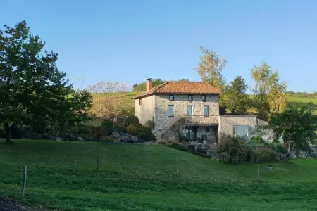 Le domaine d'Hypolite, Belle demeure en pierre avec jacuzzi, sauna et piscine dans le Cantal. - Photo 21
