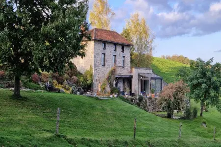 Le domaine d'Hypolite, Belle demeure en pierre avec jacuzzi, sauna et piscine dans le Cantal. - Photo 26