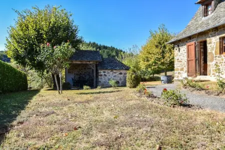 Authentique maison auvergnate, Maison de vacances de caractère avec terrasse en Auvergne - Photo 17