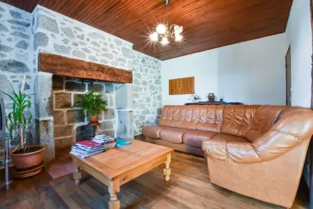 Maison de vacances - Sénezergues, Maison de vacances confortable avec jardin à Sénezergues - Photo 1