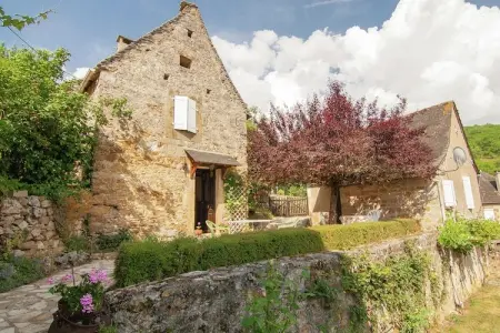 Les Deux Cabanons, Gîte pittoresque à Roziers avec terrasse - Photo 5