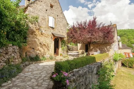 Les Deux Cabanons, Gîte pittoresque à Roziers avec terrasse - Photo 7