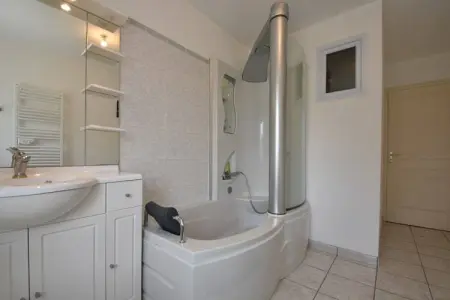 Villa des Prés, Maison de vacances de bon goût à Plouvara avec Jardin - Photo 16