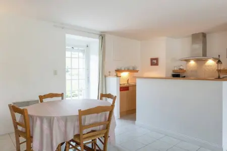 Jolie maison en pays de Rance, Maison de vacances spacieuse à Lanrelas avec jardin - Photo 3