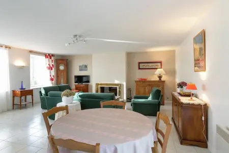 Jolie maison en pays de Rance, Maison de vacances spacieuse à Lanrelas avec jardin - Photo 8