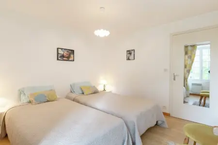 Jolie maison en pays de Rance, Maison de vacances spacieuse à Lanrelas avec jardin - Photo 11