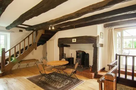 Circaud, Maison de vacances pittoresque à Grives avec piscine - Photo 9