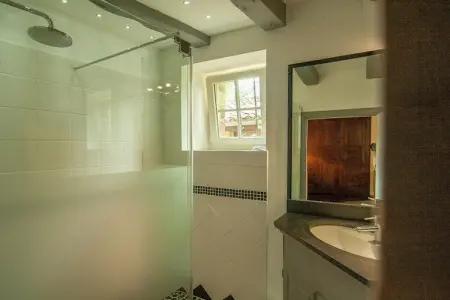 Circaud, Maison de vacances pittoresque à Grives avec piscine - Photo 23