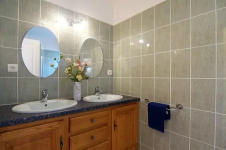 Marie-Rose, Belle maison de vacances près d'un grand lac récréatif et près de la forêt. - Photo 21