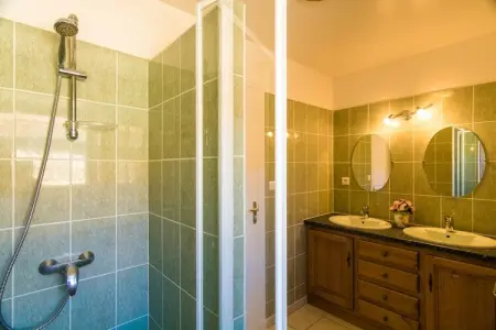 Marie-Rose, Belle maison de vacances près d'un grand lac récréatif et près de la forêt. - Photo 22