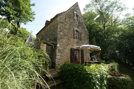 Maison de vacances Besse Micouleaud, Maison de vacances moderne à Besse avec piscine - Photo 4