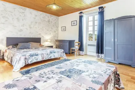 Maison de vacances Le Moulinal Haut, Maison de vacances confortable à Besse avec piscine - Photo 2