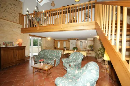 Maison de vacances - BESSE, Belle maison de vacances avec piscine à Saint-Pompont - Photo 5