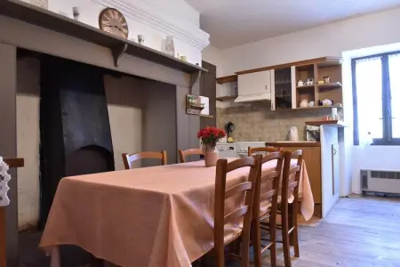 Maison de vacances Besse les Vitarelles 6 p, Ancien maison de vacances avec piscine à Besse - Photo 4