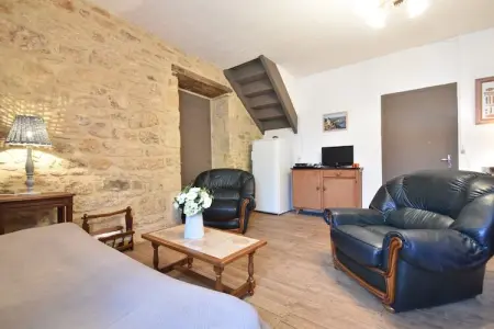 Maison de vacances Besse les Vitarelles 6 p, Ancien maison de vacances avec piscine à Besse - Photo 8