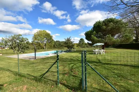 Maison de vacances Besse les Vitarelles 6 p, Ancien maison de vacances avec piscine à Besse - Photo 20