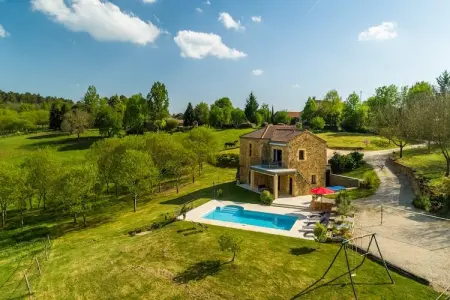 Maison de vacances Mazeyrolles 8p, Maison de vacances paisible à Mazeyrolles avec piscine - Photo 5