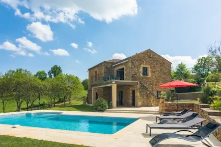 Maison de vacances Mazeyrolles 8p, Maison de vacances paisible à Mazeyrolles avec piscine - Photo 10