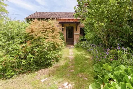 La Chaumière, Gîte patrimonial en Aquitaine avec piscine partagée - Photo 16