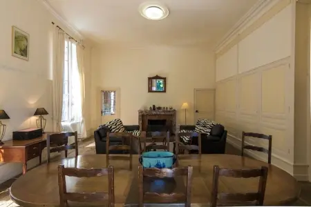 Gîte du Château, Maison de vacances moderne à Chaleix avec jardin privé - Photo 5