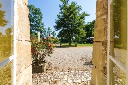 Gîte du Château, Maison de vacances moderne à Chaleix avec jardin privé - Photo 20