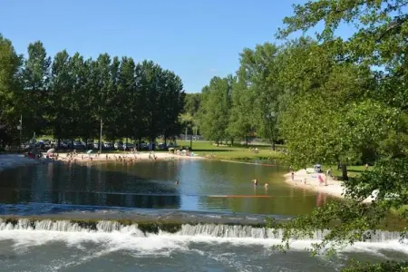 Gîte du Château, Maison de vacances moderne à Chaleix avec jardin privé - Photo 35