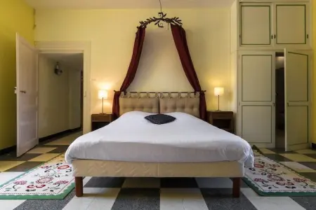 Appartement du Chateau, Château du patrimoine à Chaleix avec piscine partagée - Photo 3