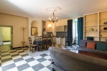 Appartement du Chateau, Château du patrimoine à Chaleix avec piscine partagée - Photo 7