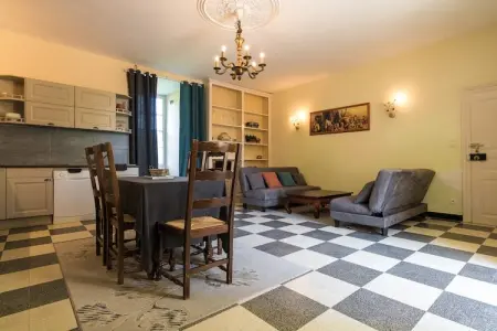 Le Grand Gite du Chateau, Gîte du patrimoine à Chaleix avec jardin - Photo 3