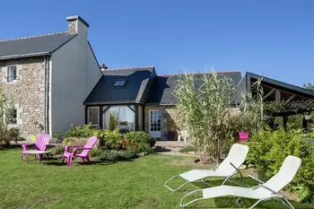 Maison à Querrien, Maison bretonne au vert - L517797